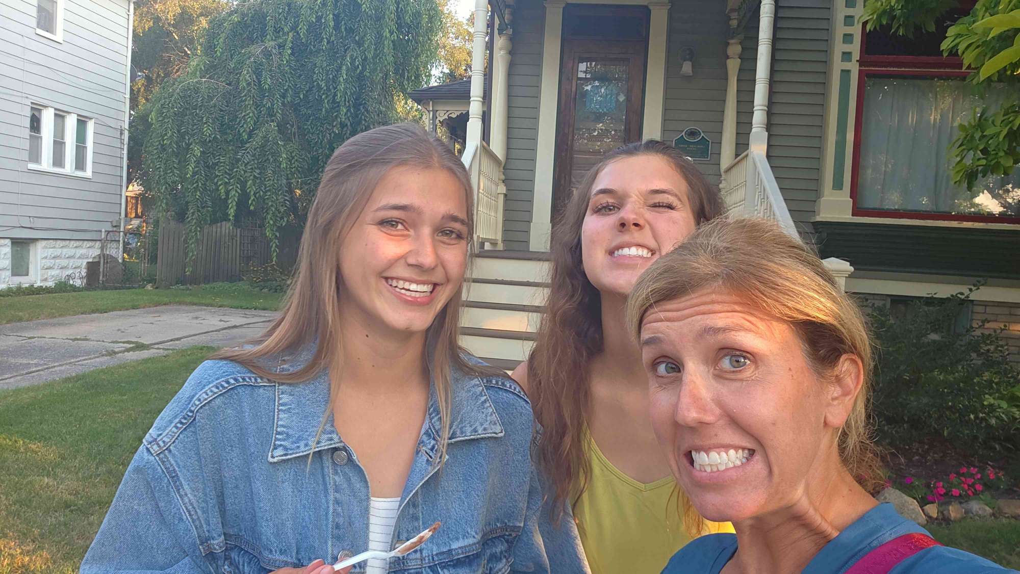 Wyandotte Scavenger Hunt scavenger hunt photos