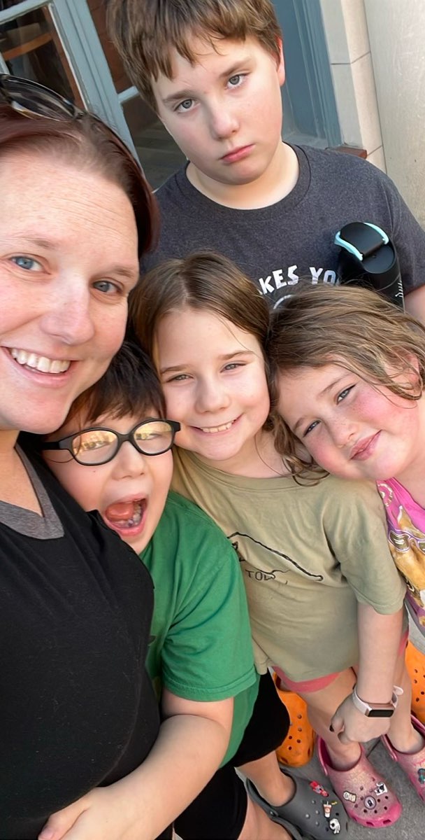 team building scavenger hunt