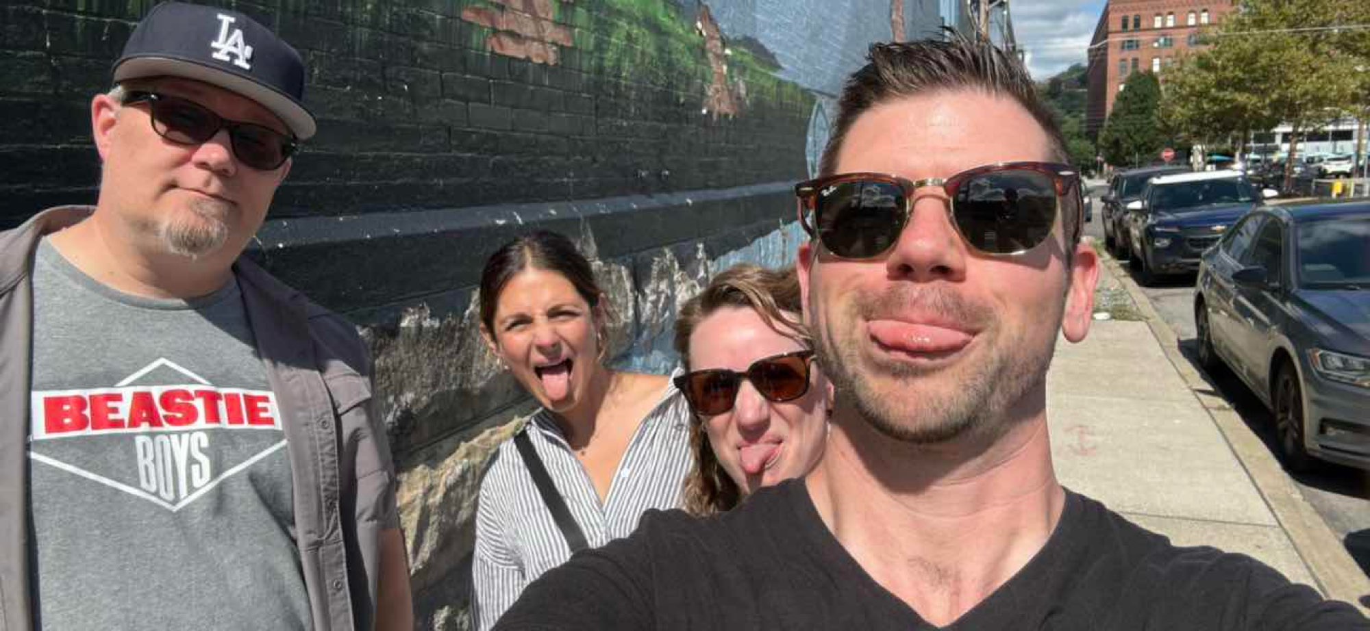 team building scavenger hunt