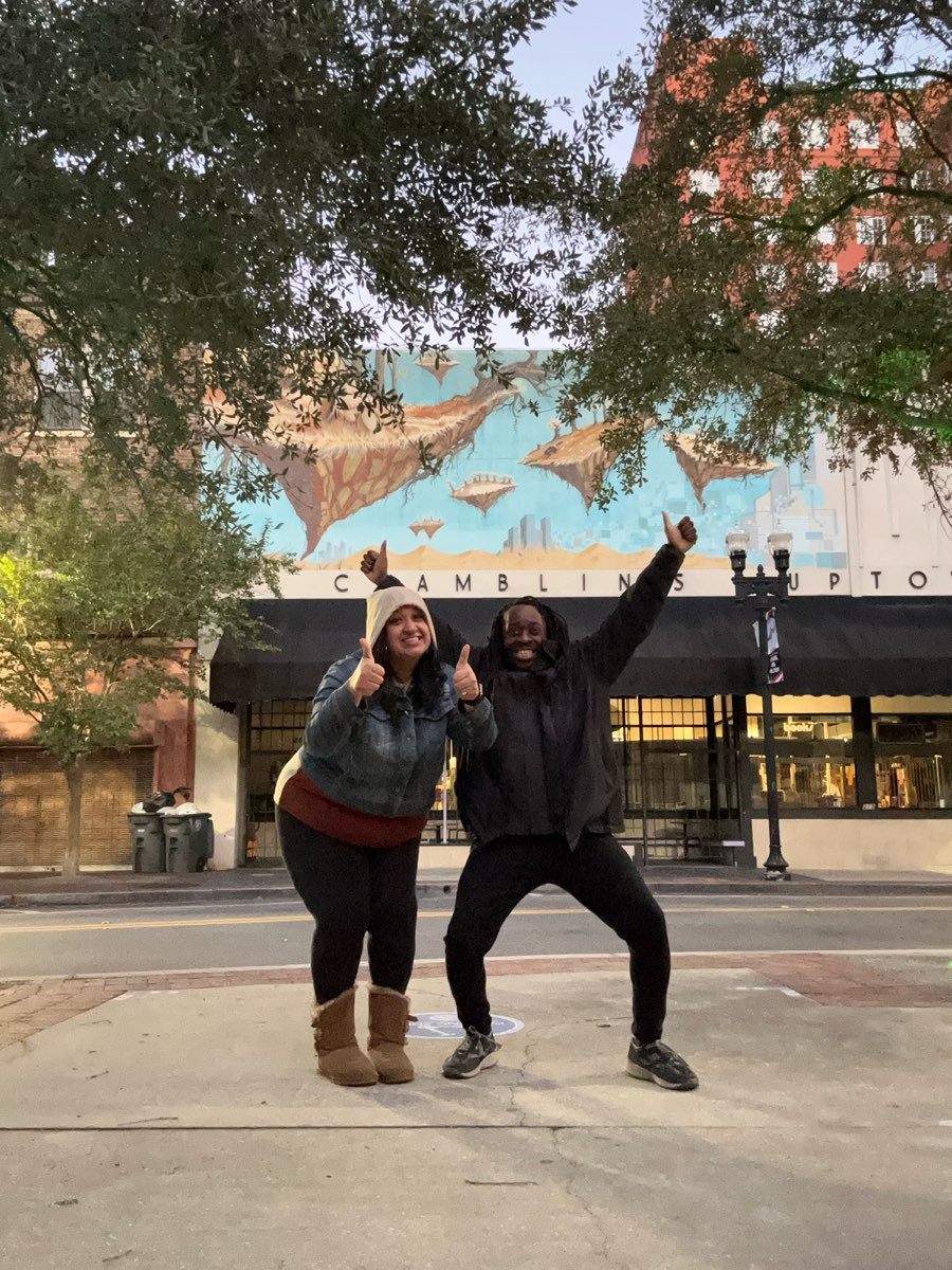 Zdj&eogon;cia z polowania na miejskie skarby &lpar;bar crawl&rpar; w Jacksonville na Florydzie