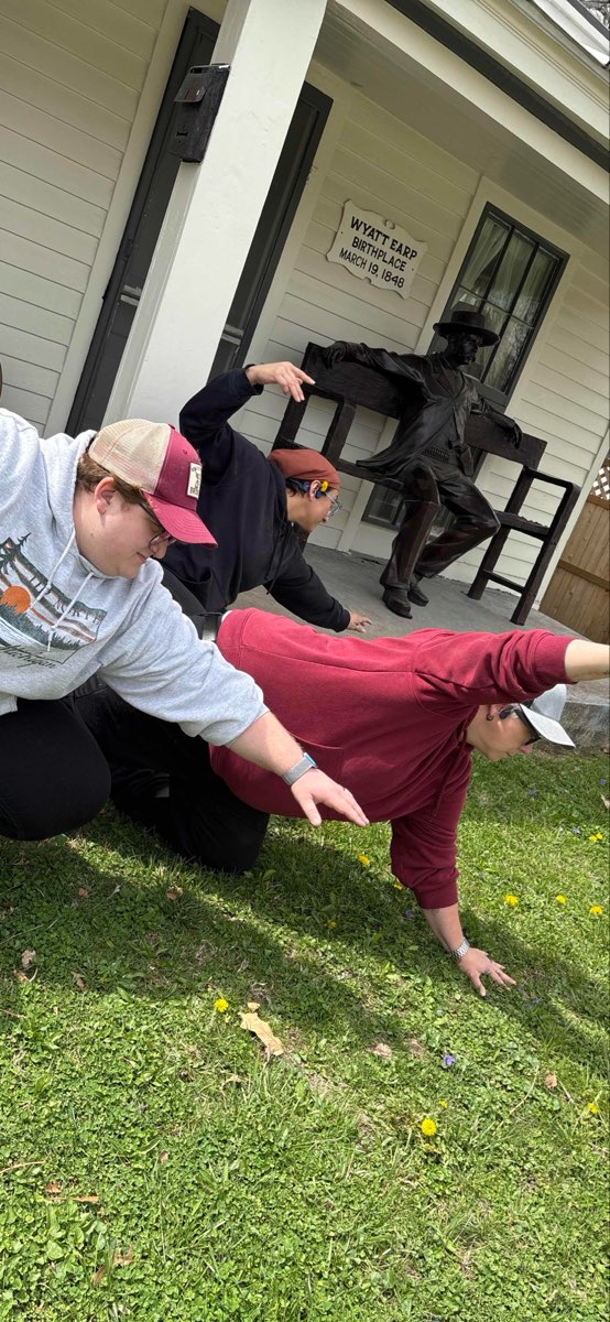 Monmouth Illinois Scavenger Hunt scavenger hunt photos