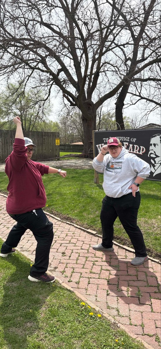 Monmouth Illinois Scavenger Hunt scavenger hunt photos