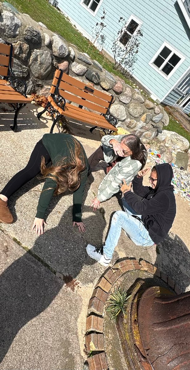 team building scavenger hunt