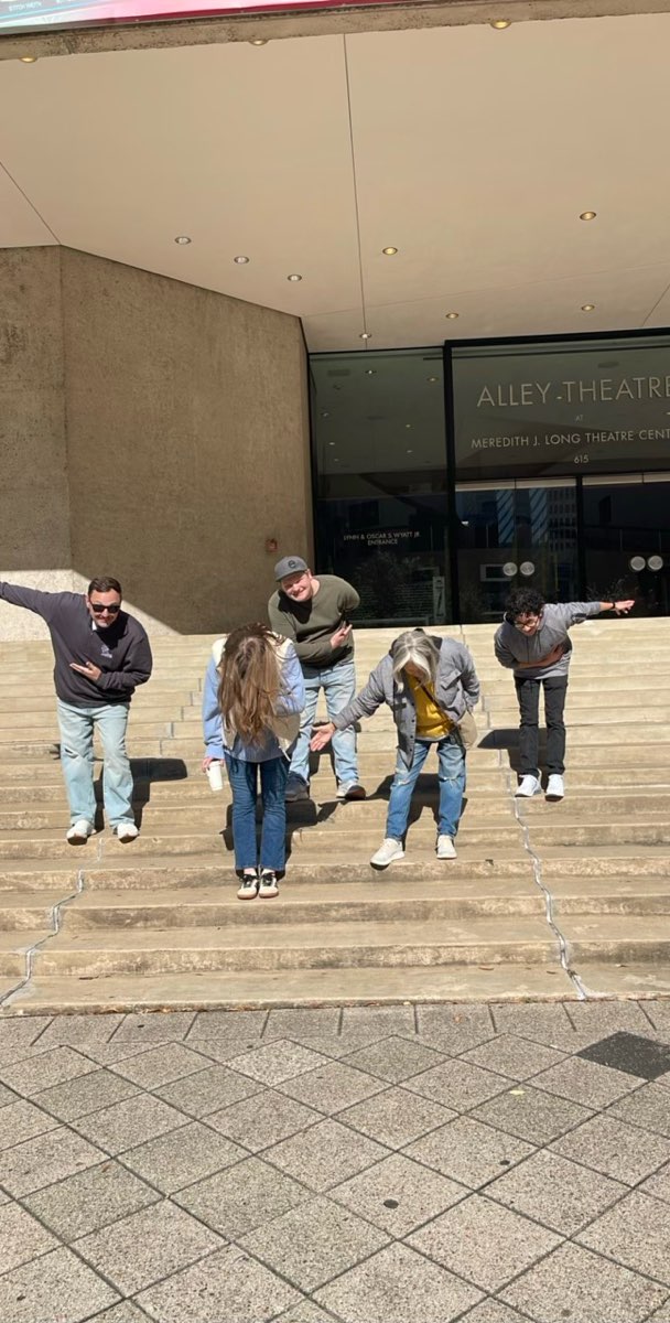 صور بحث الكنز في جولة الفن في هيوستن