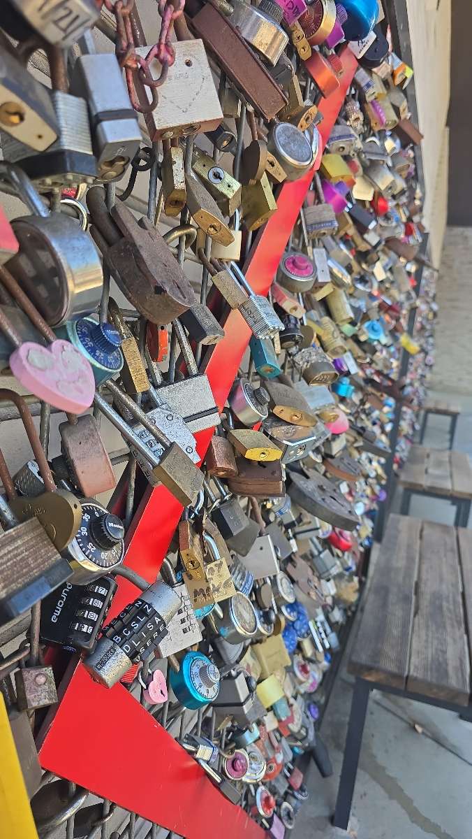 team building scavenger hunt