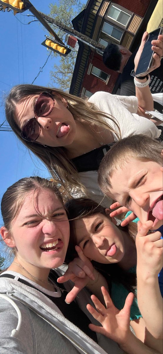 team building scavenger hunt