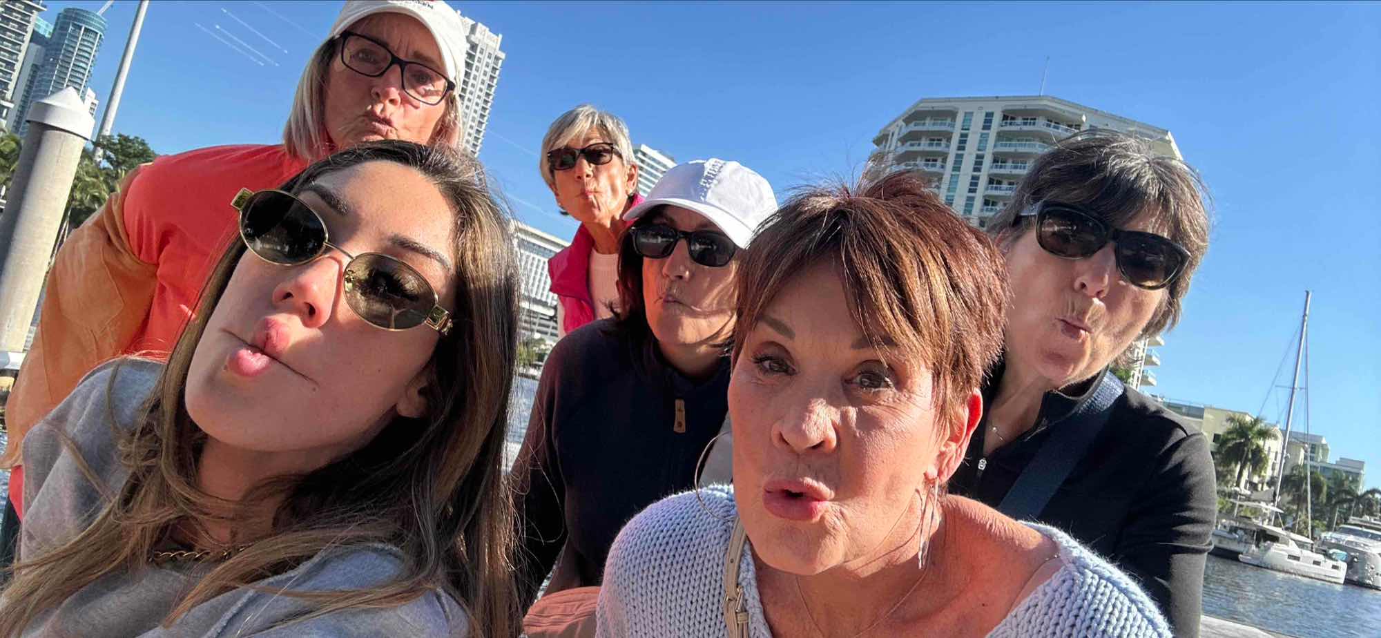 team building scavenger hunt