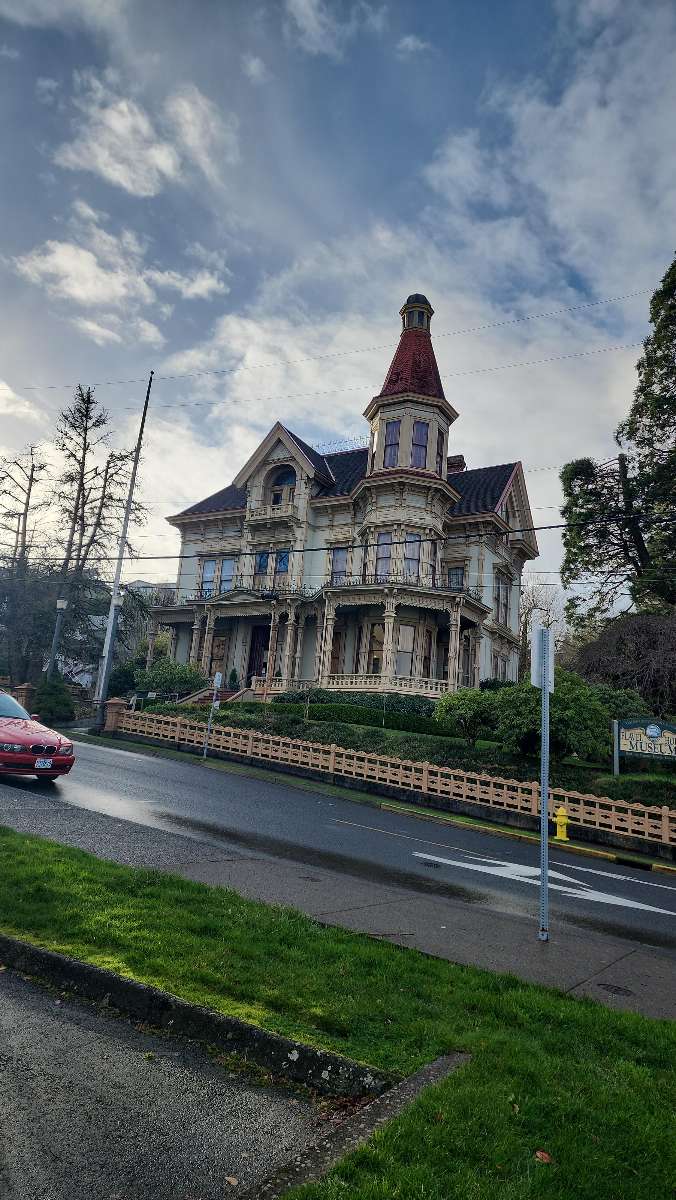 Astoria Ghost Tour scavenger hunt photos