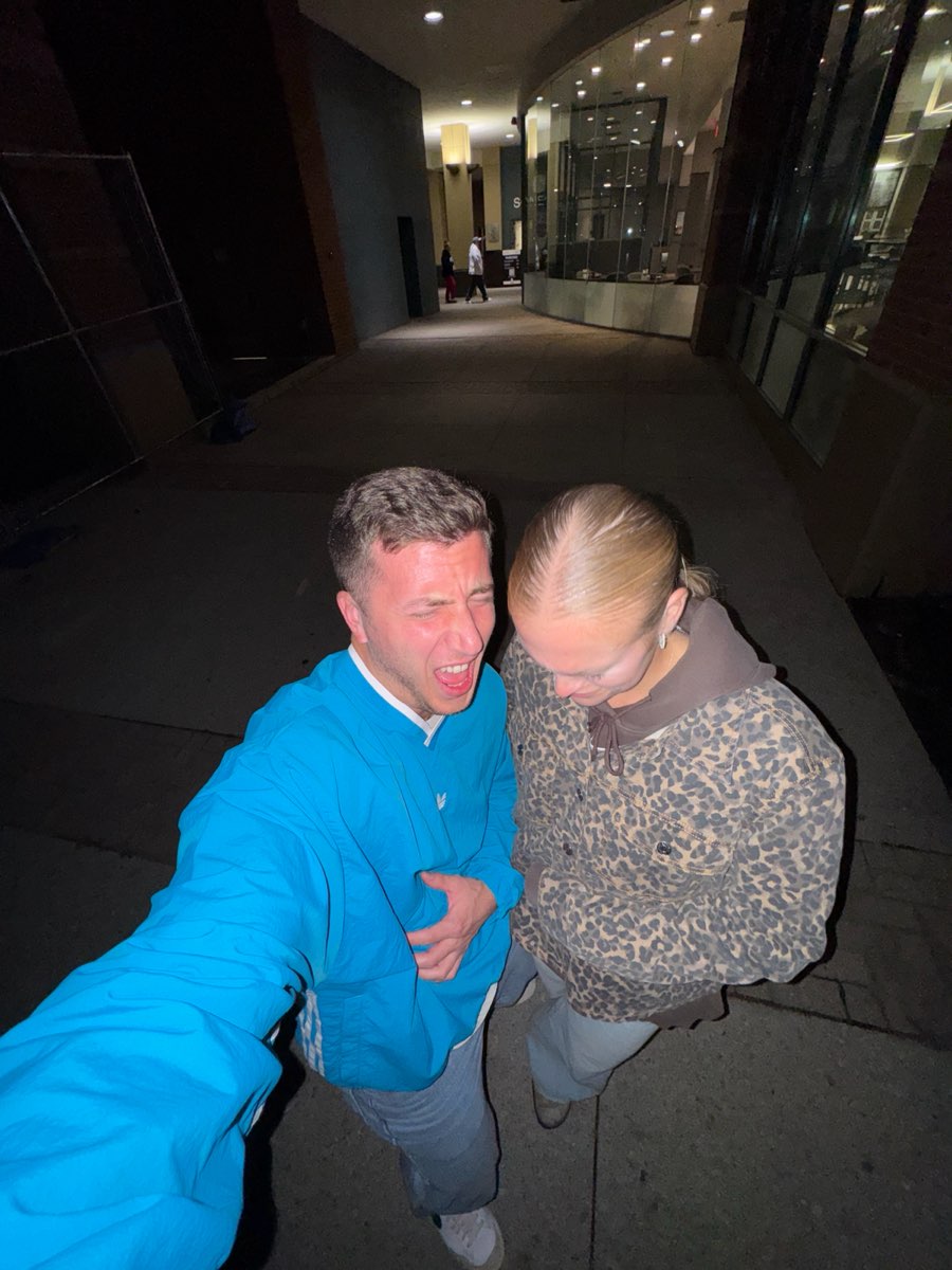 team building scavenger hunt