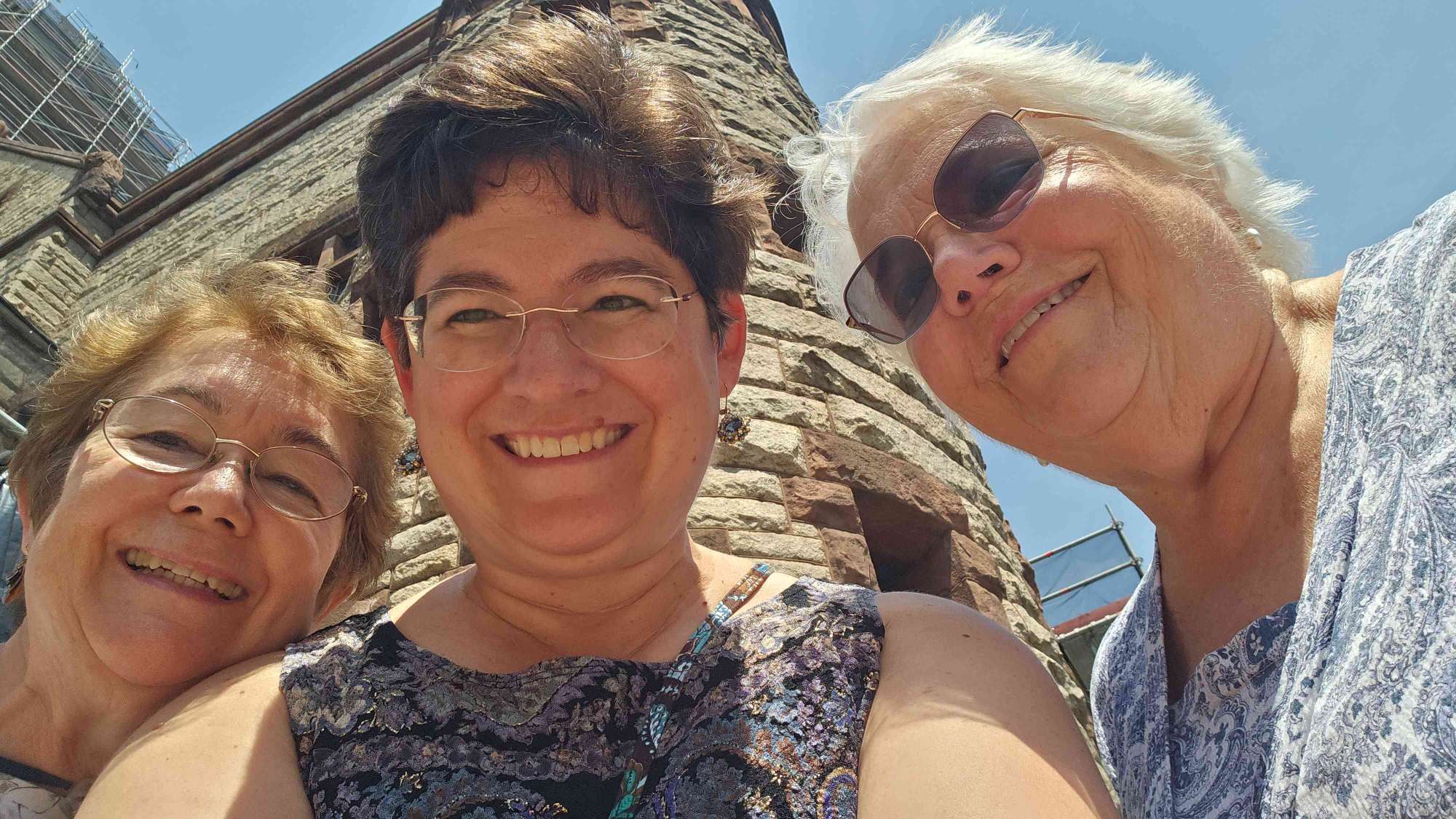 team building scavenger hunt