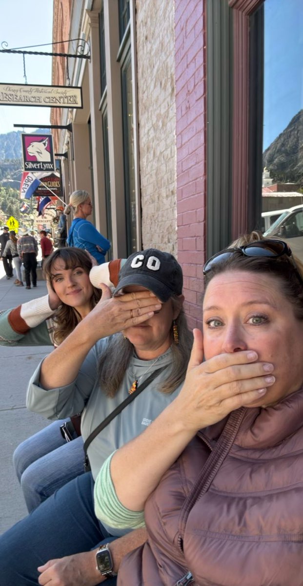 team building scavenger hunt