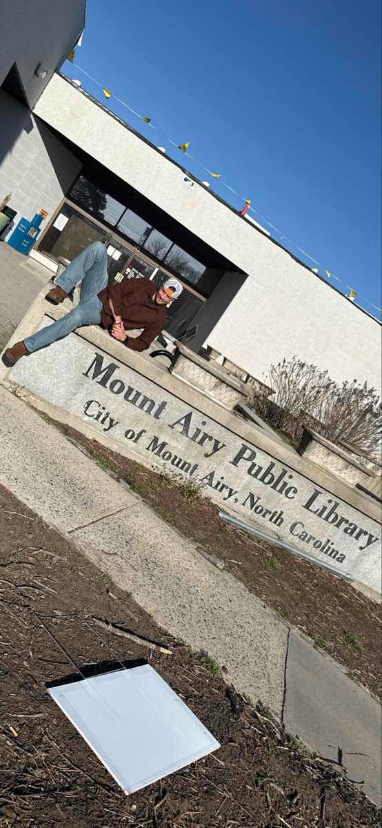 ภาพถ่ายการล่าสมบัติ Mount Airy North Carolina Scavenger Hunt