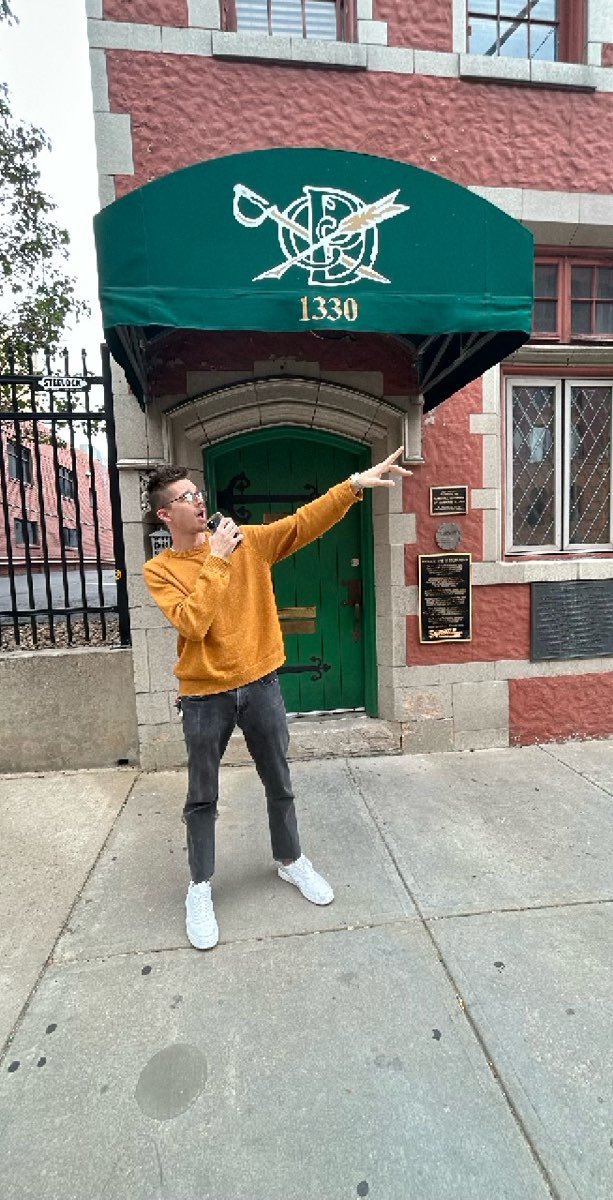 Zdjęcia polowania na padlinożerców na Uniwersytecie w Denver