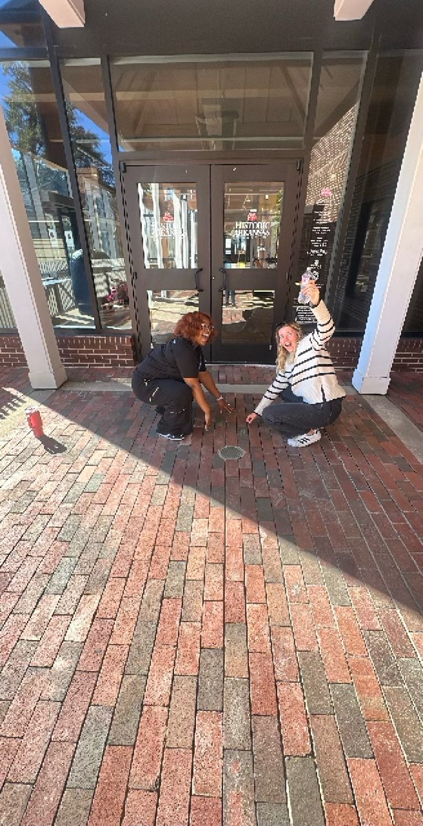 team building scavenger hunt