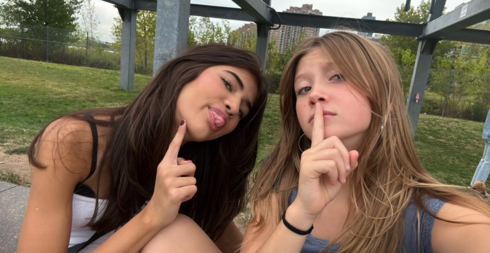 team building scavenger hunt