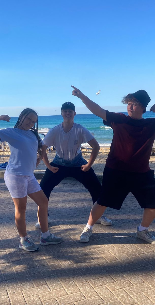 team building scavenger hunt