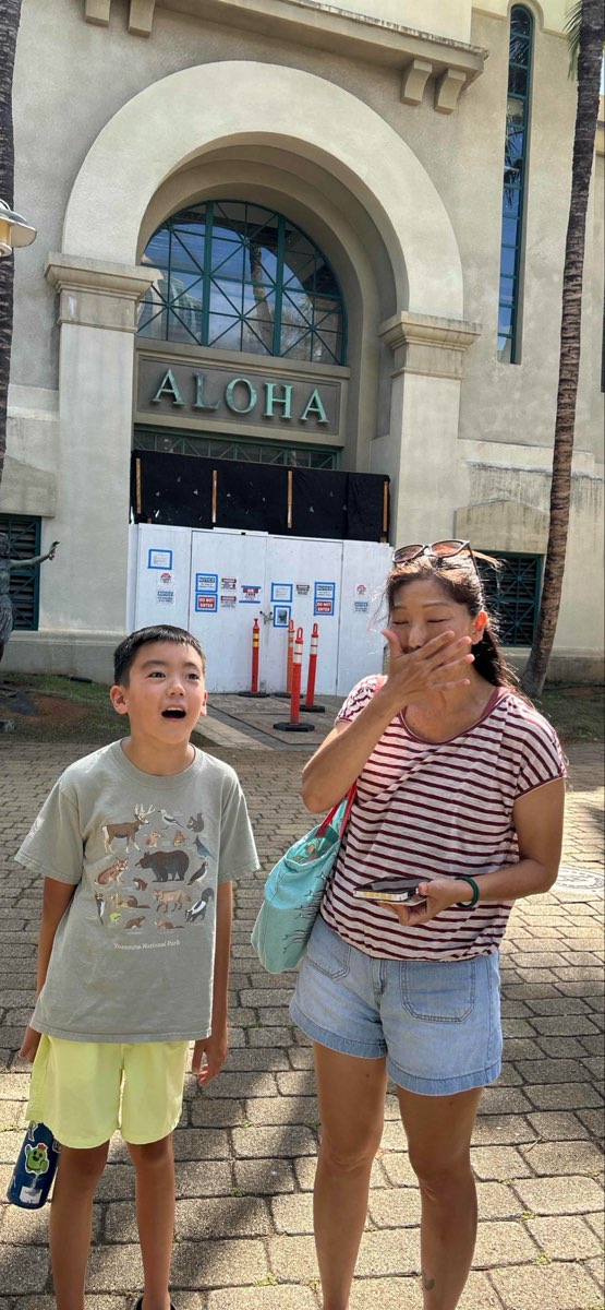 Waikiki Ghost Tour scavenger hunt photos