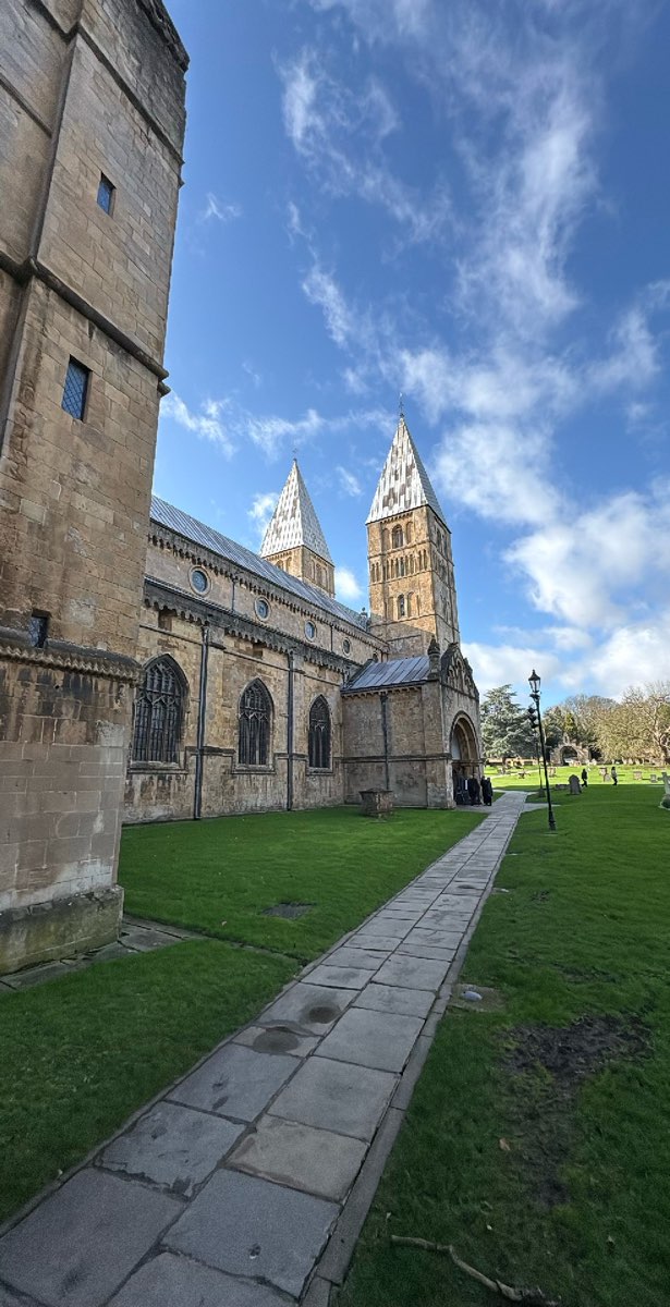 Zdj&eogon;cia z poszukiwania skarb&oacute;w Southwell