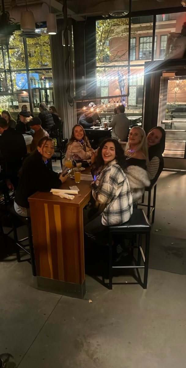 team building scavenger hunt