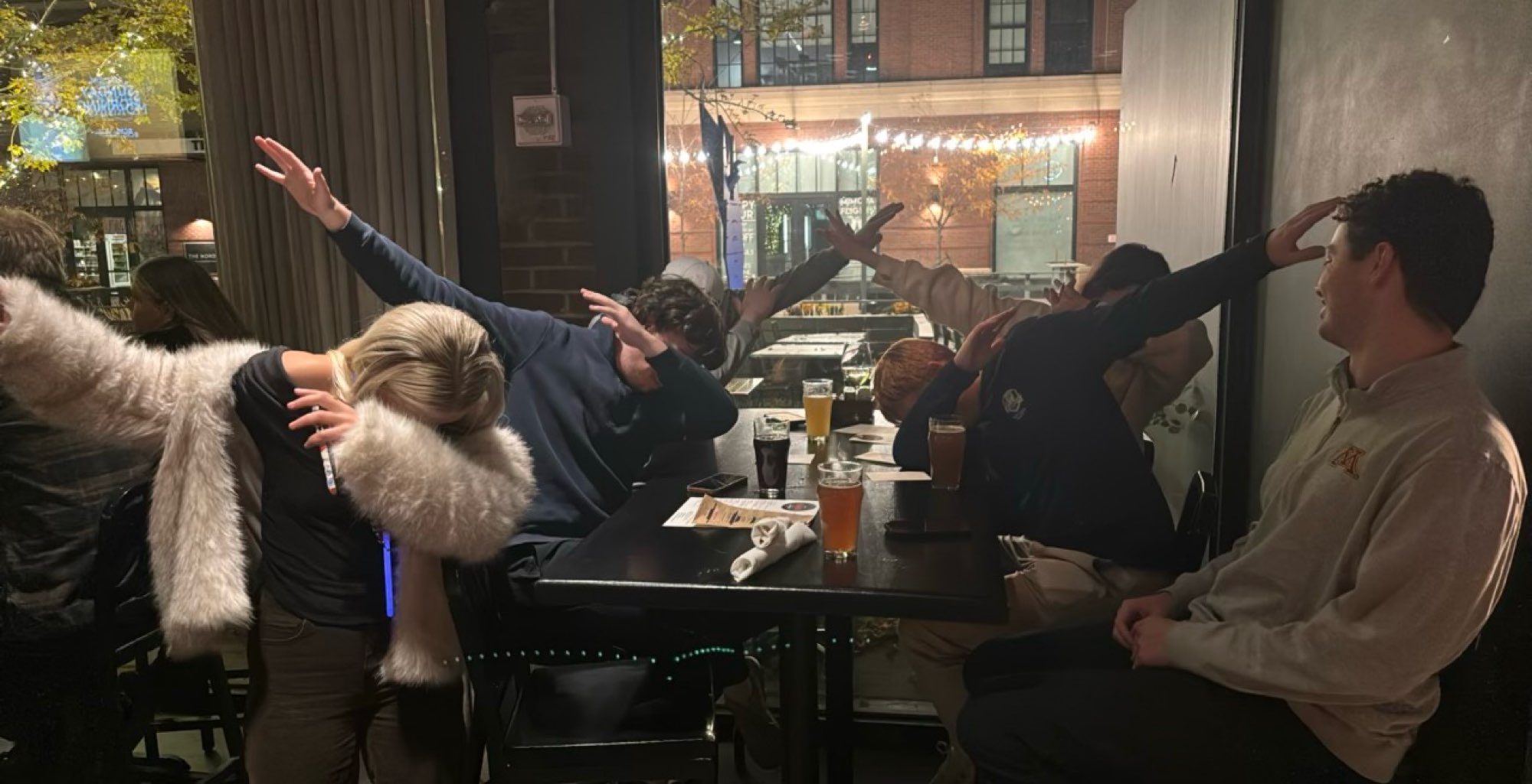 team building scavenger hunt