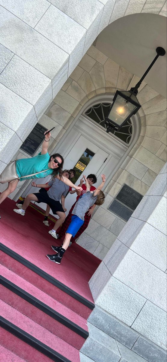 team building scavenger hunt