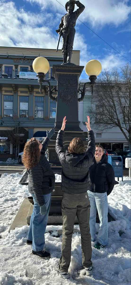 Ashland Oregon Scavenger Hunt scavenger hunt photos