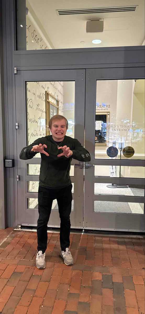 Washington DC Ghost Tour scavenger hunt photos