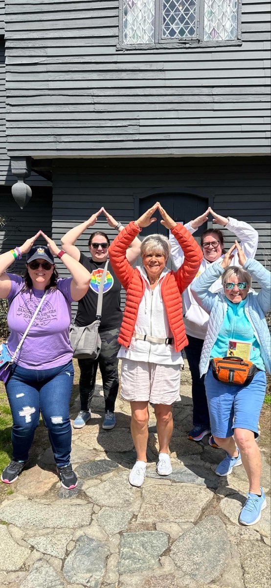 team building scavenger hunt