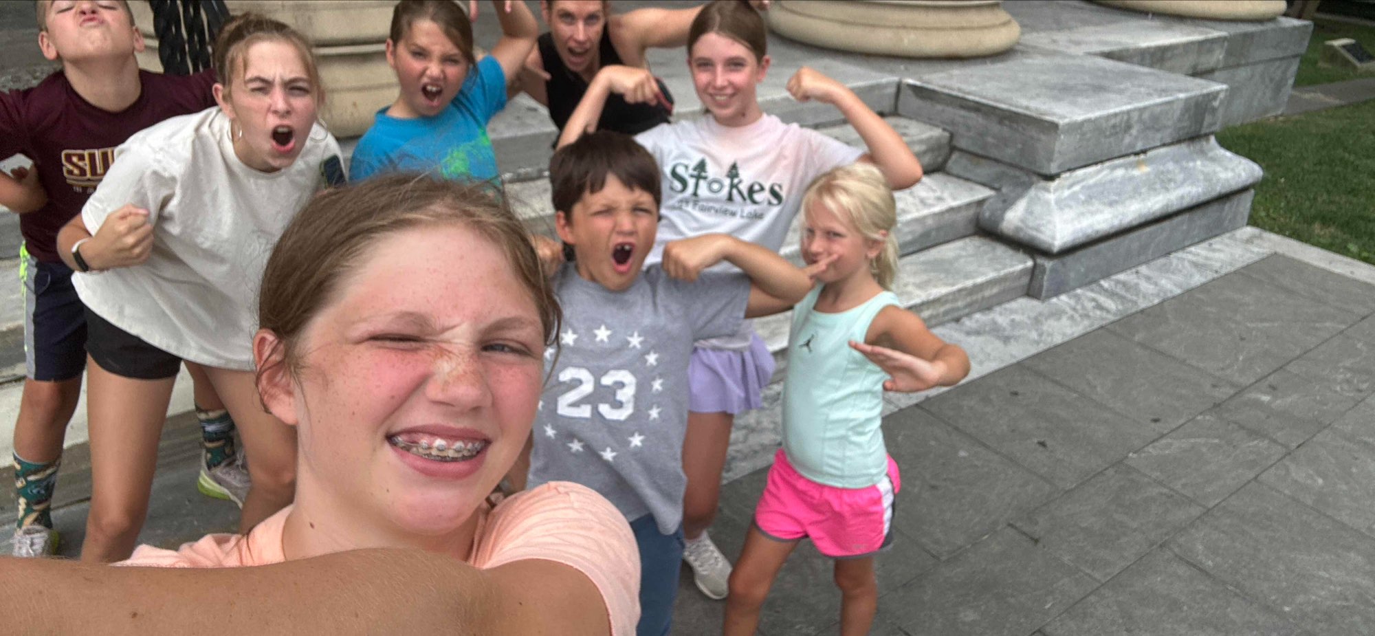 team building scavenger hunt