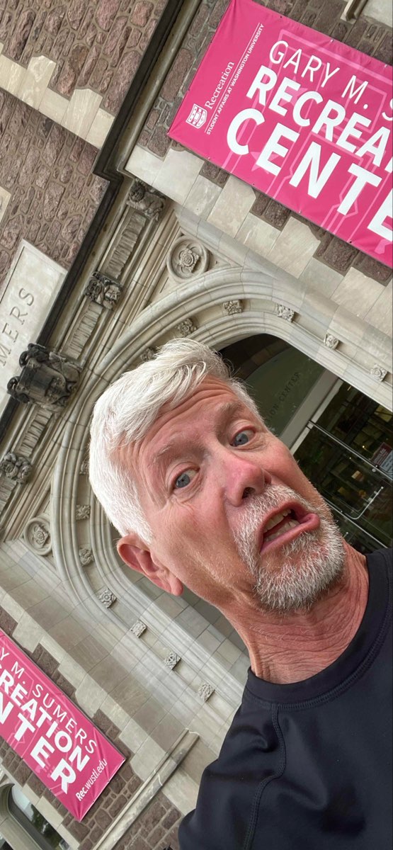 Saint Louis Bar Crawl scavenger hunt photos