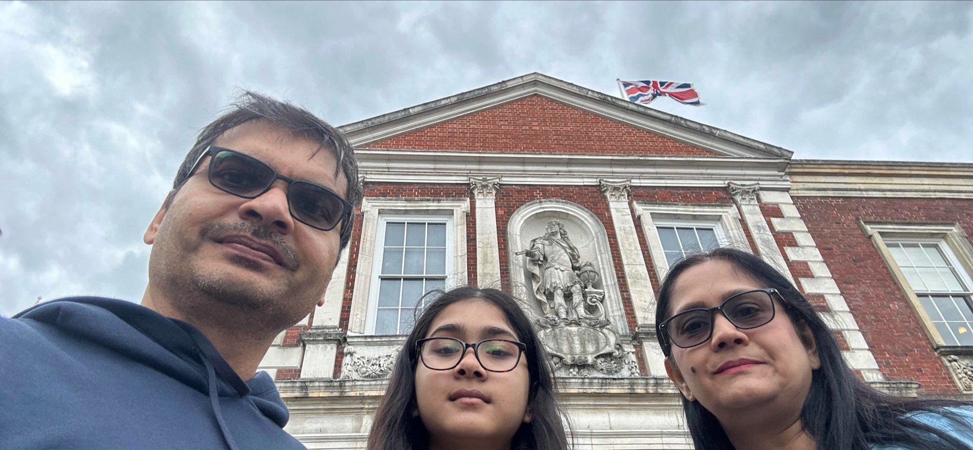 Royal Holloway, University of London Scavenger Hunt scavenger hunt photos