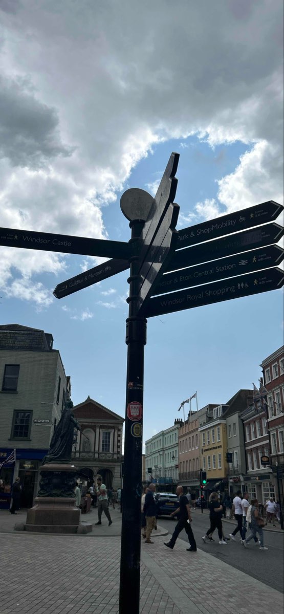 Royal Holloway, University of London Scavenger Hunt scavenger hunt photos