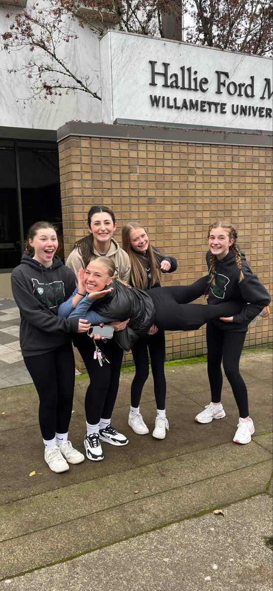 Willamette University Scavenger Hunt scavenger hunt photos