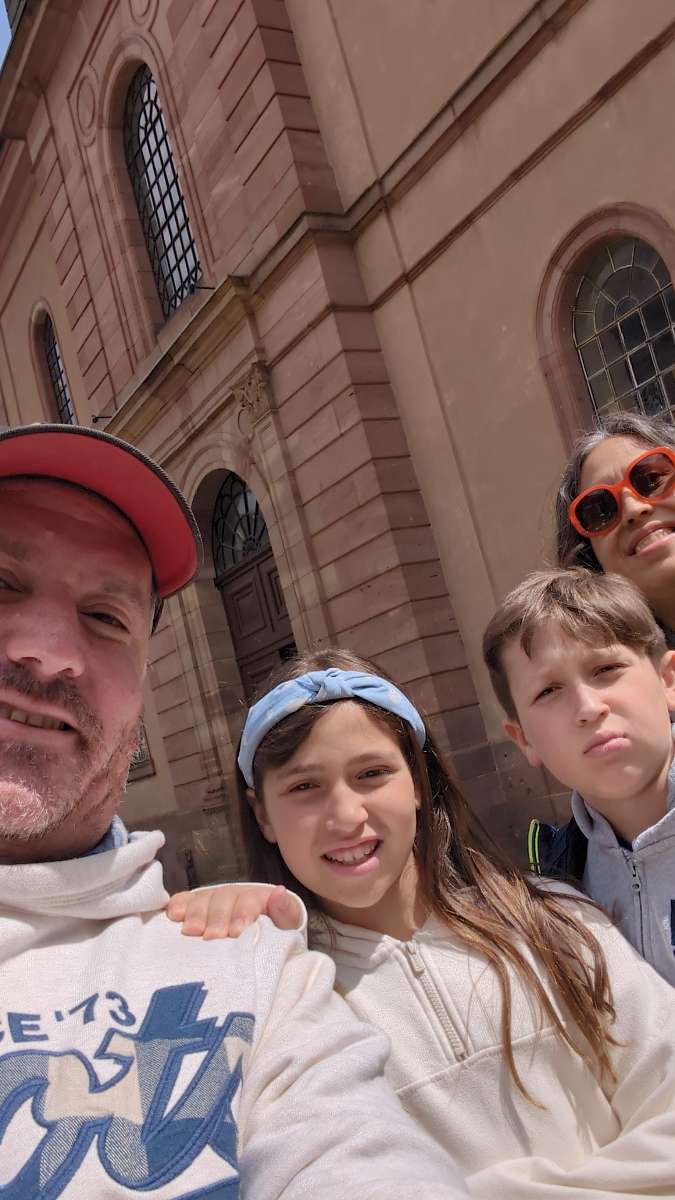 team building scavenger hunt