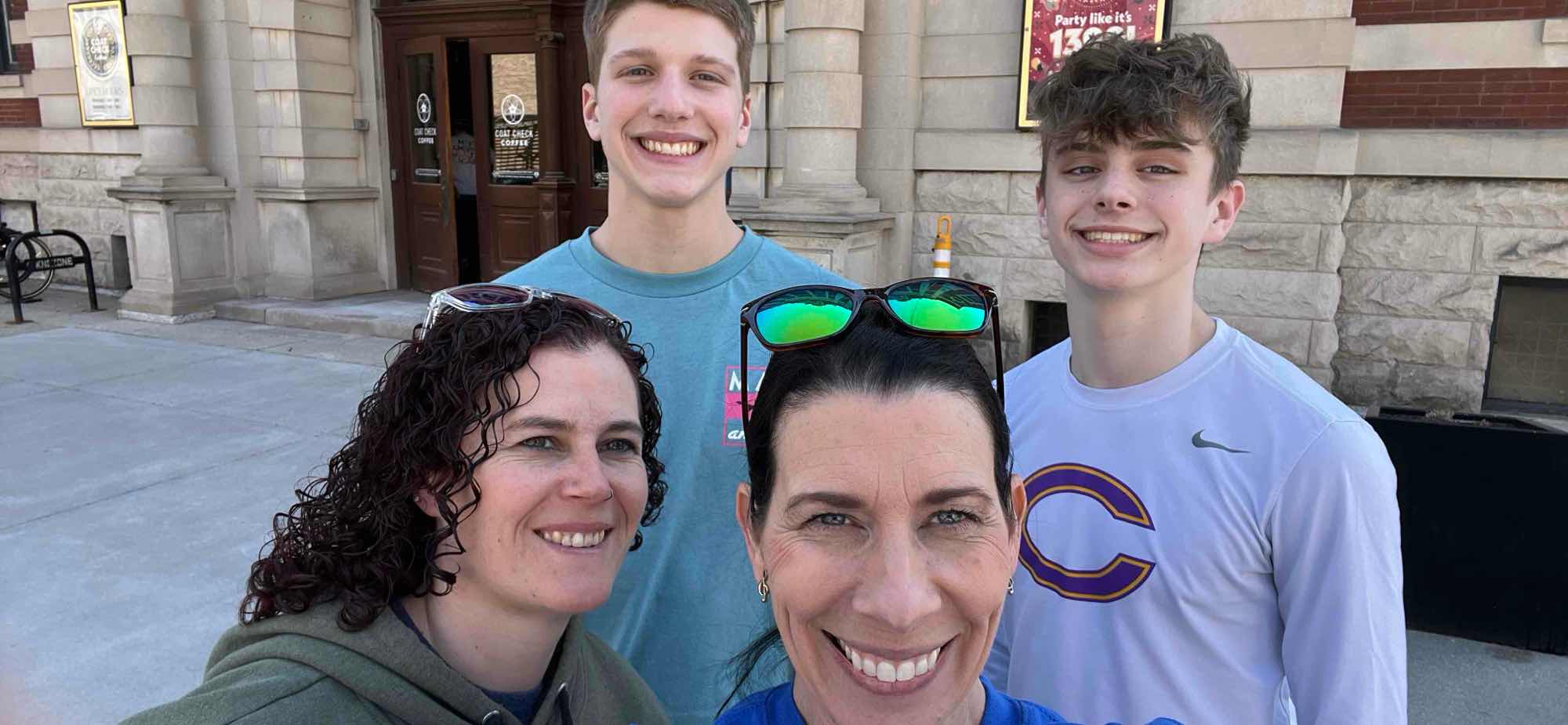 team building scavenger hunt