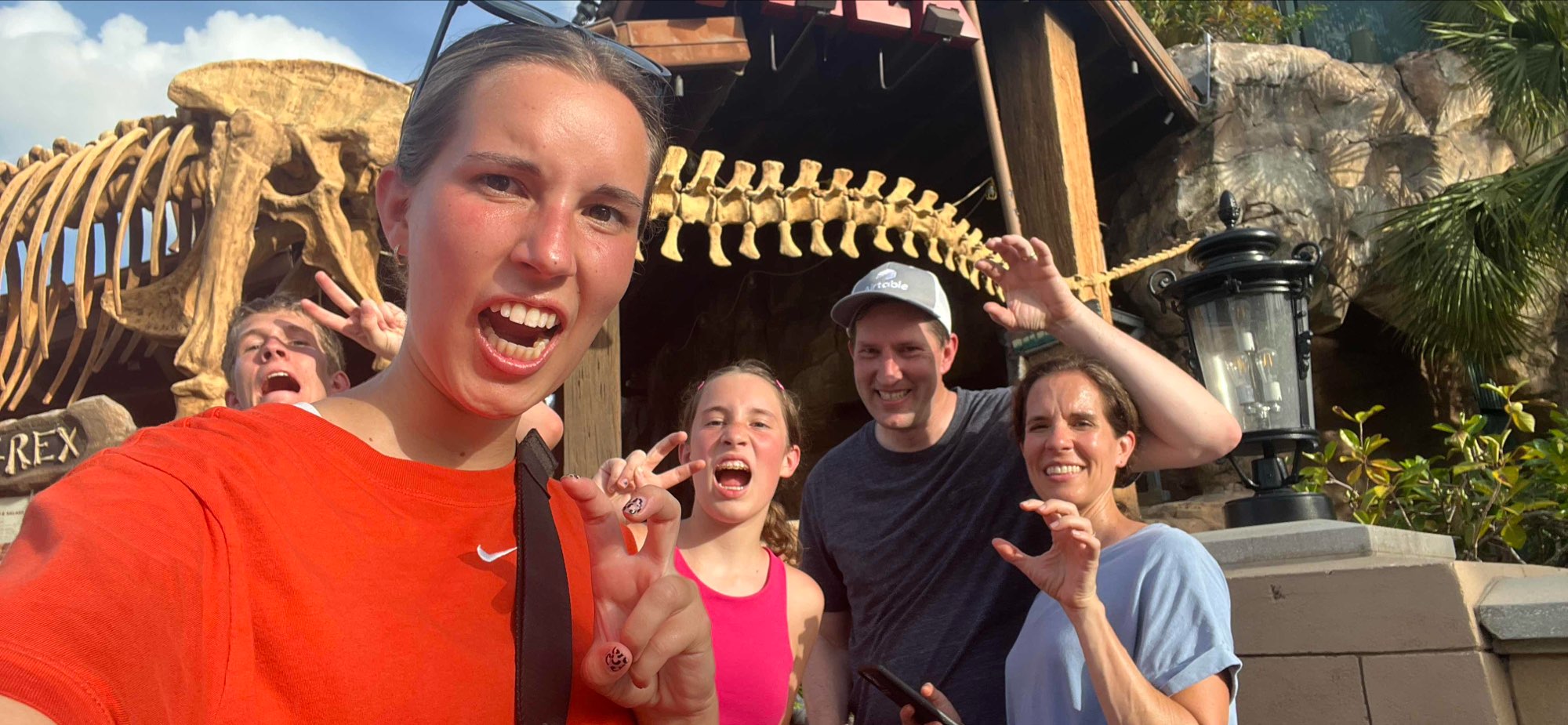 team building scavenger hunt