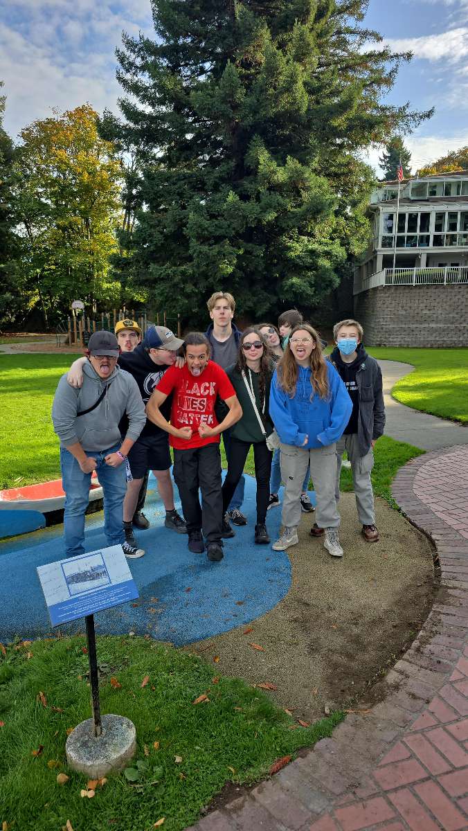 team building scavenger hunt