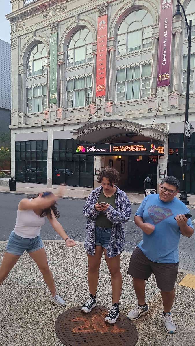 team building scavenger hunt