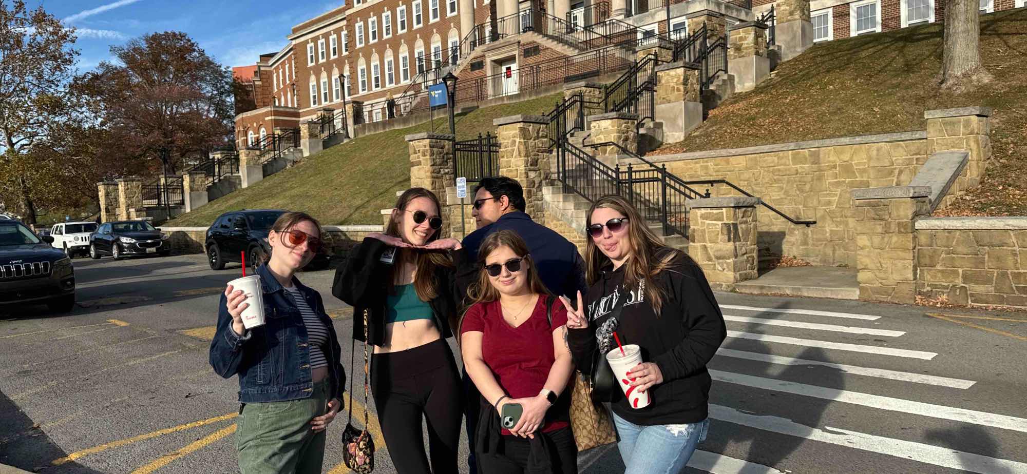 team building scavenger hunt