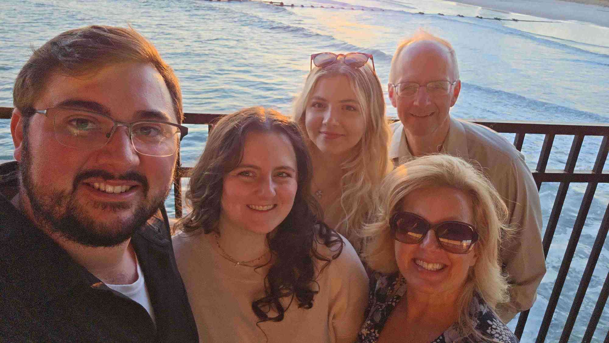 team building scavenger hunt