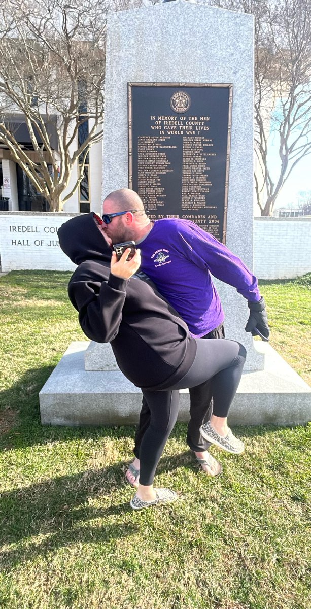 Zdj&eogon;cia z gry miejskiej Statesville