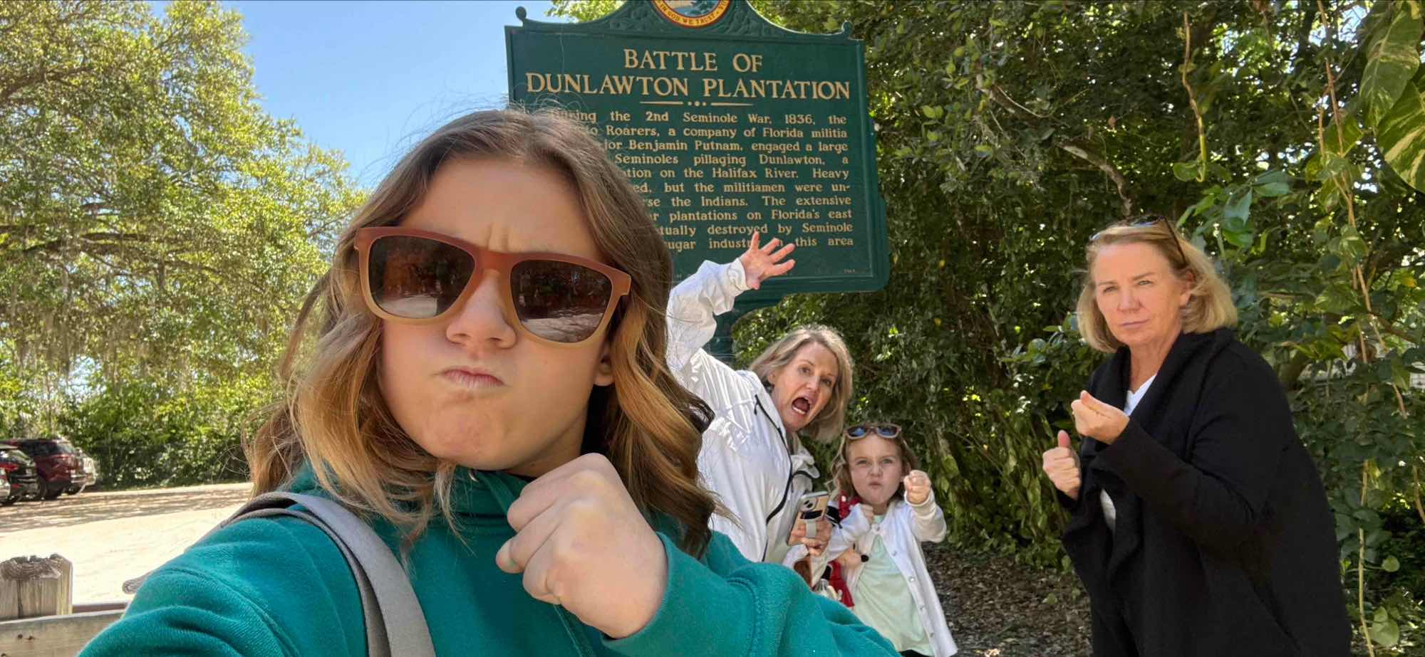 team building scavenger hunt