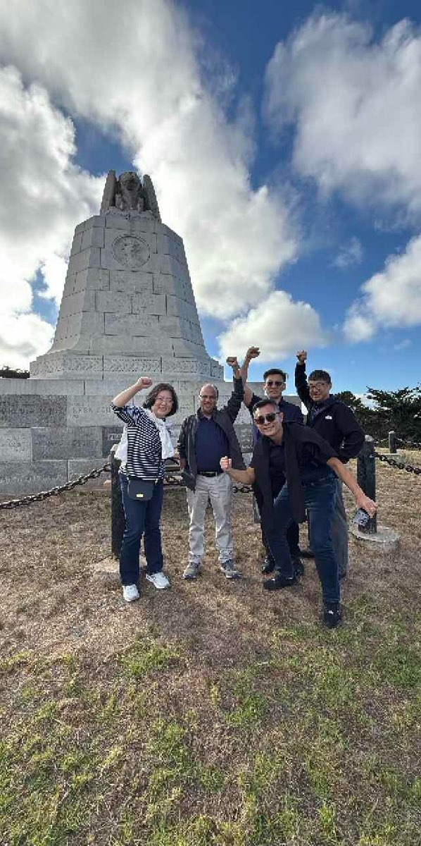 Fotografii "New Monterey Scavenger Hunt"