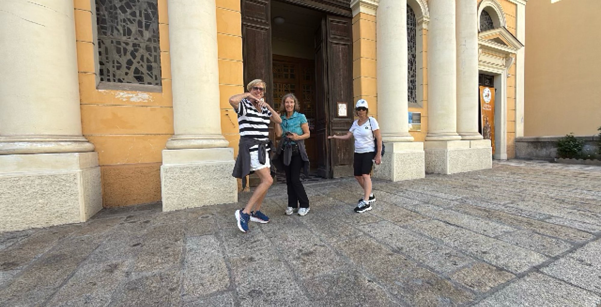 team building scavenger hunt