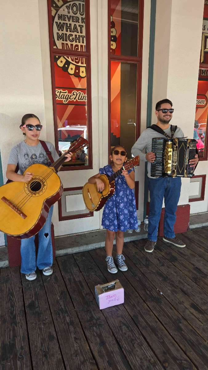 team building scavenger hunt