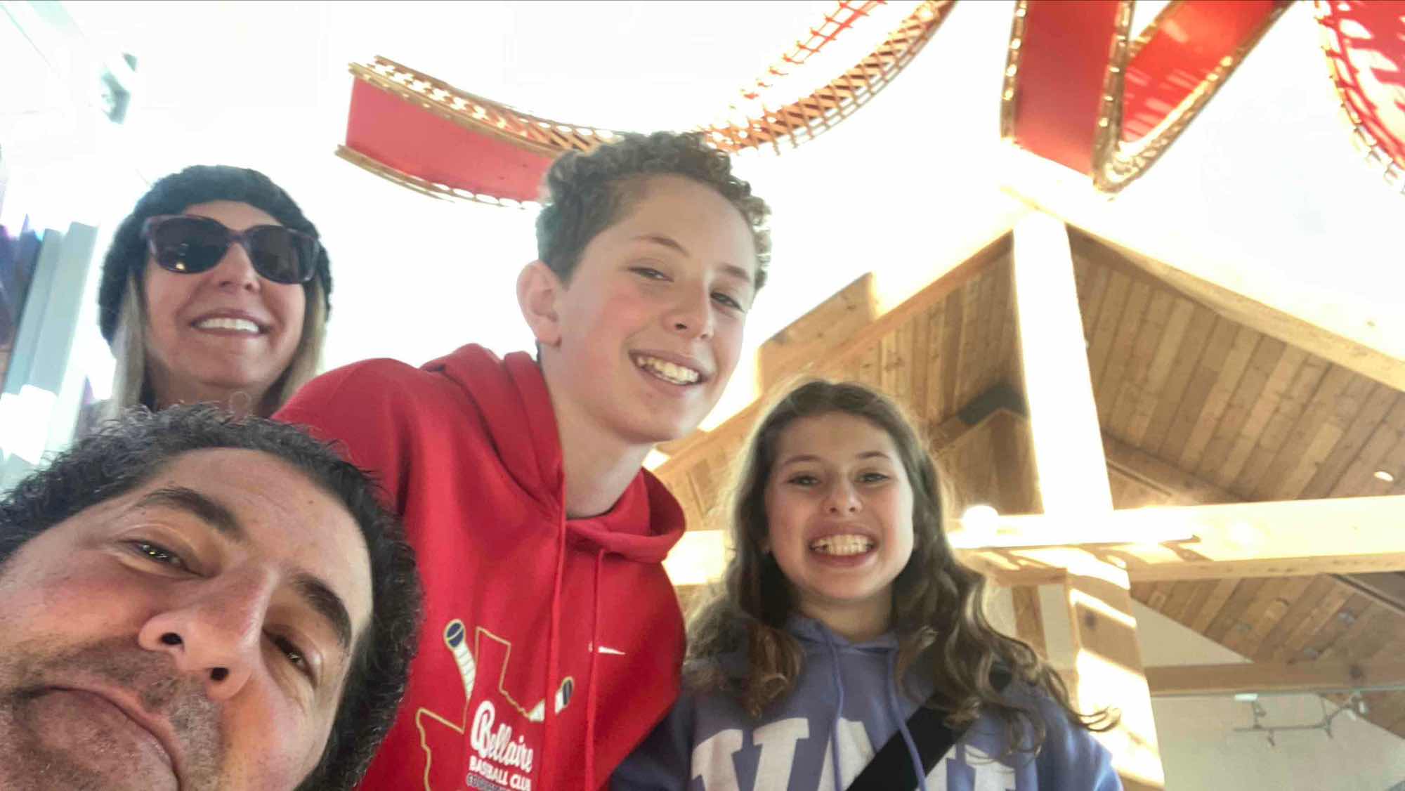 team building scavenger hunt