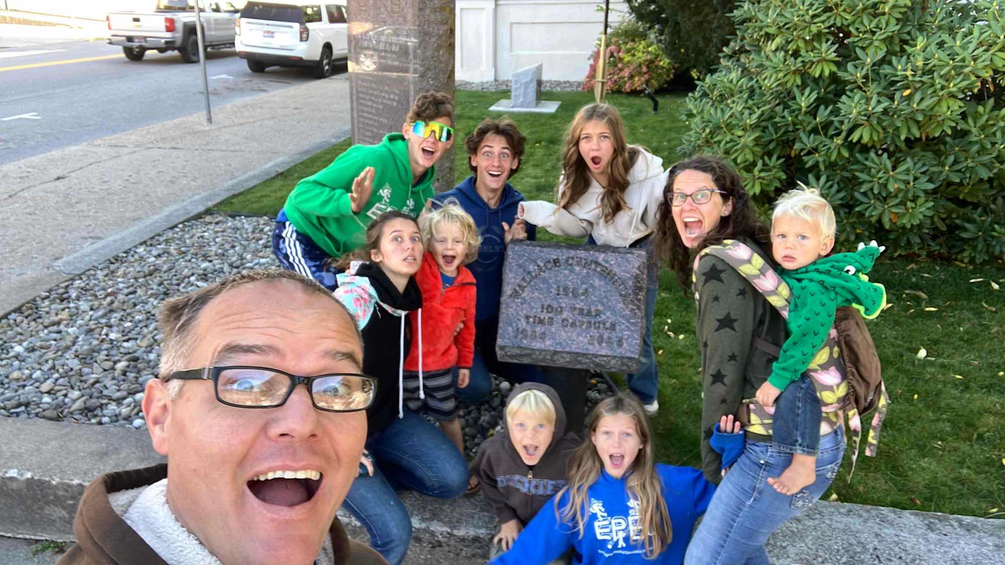 Wallace Scavenger Hunt scavenger hunt photos