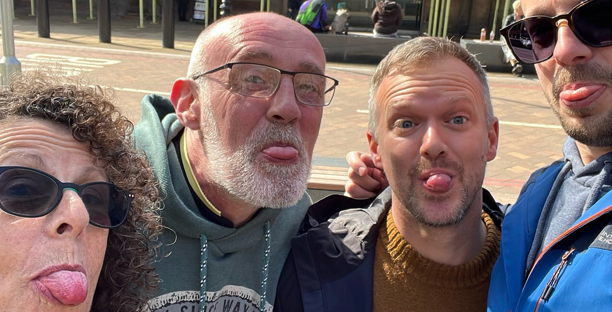 ล่าสมบัติสร้างทีม