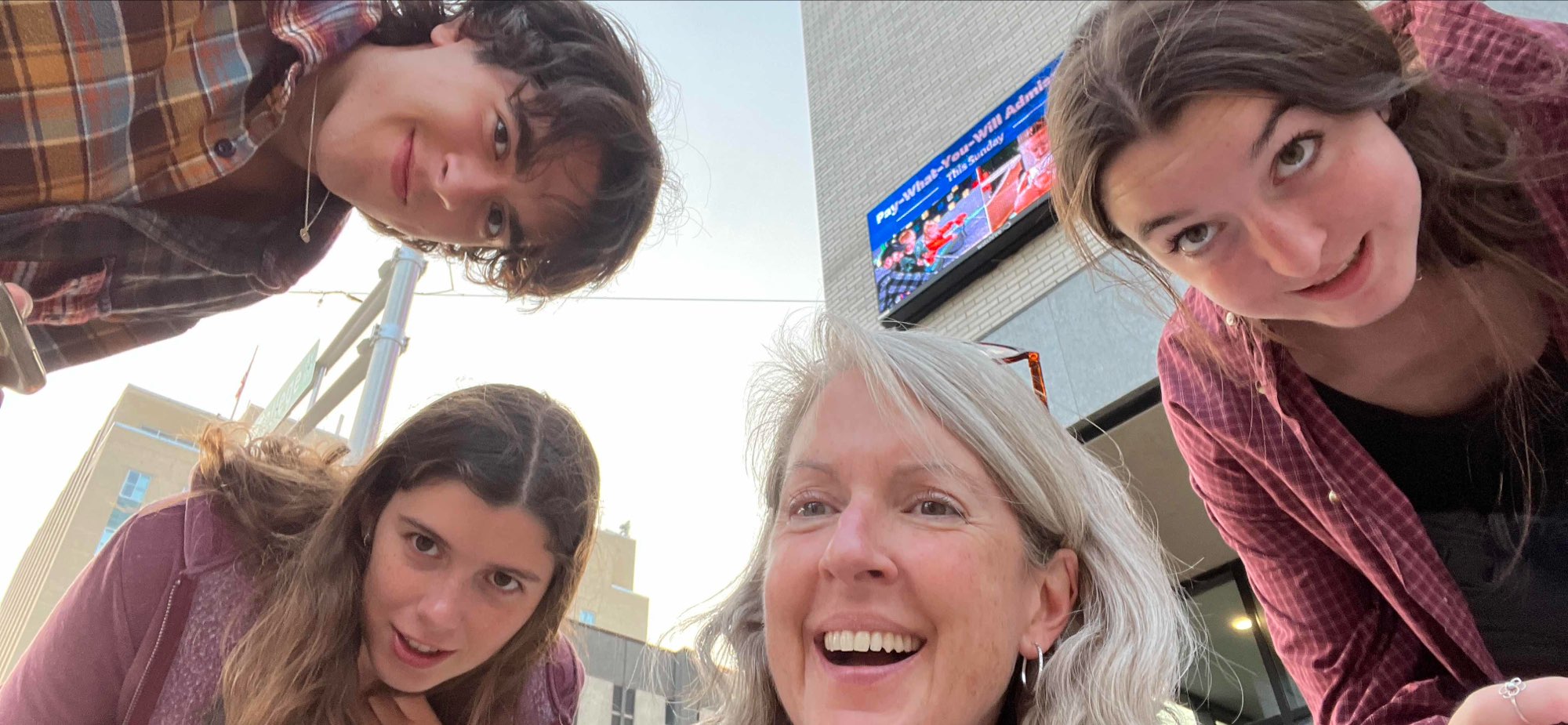 team building scavenger hunt