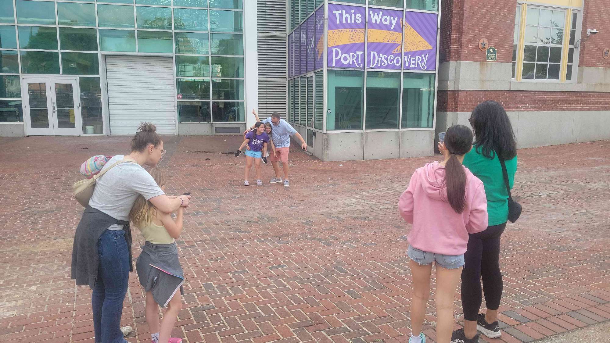 team building scavenger hunt